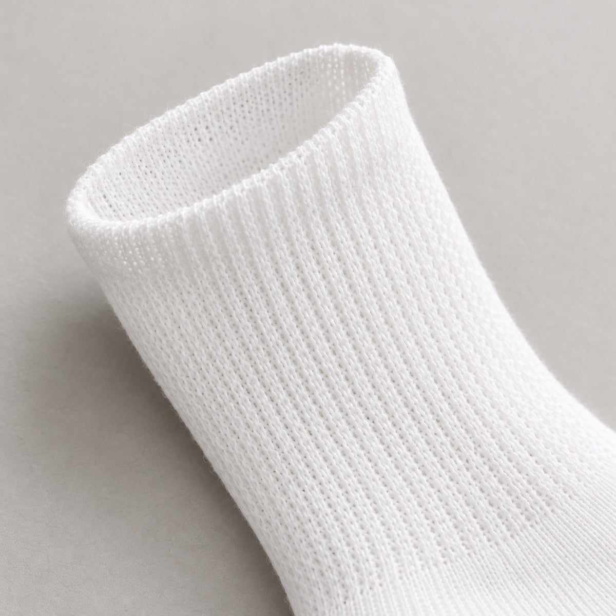 White Mi Socks crew socks, cuff detail view